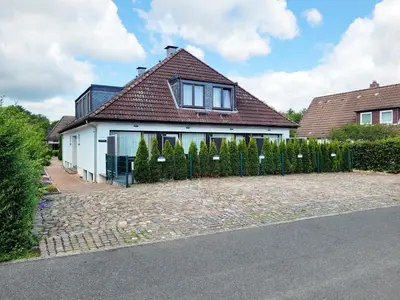Das Gebäude in dem sich die Ferienwohnung befindet