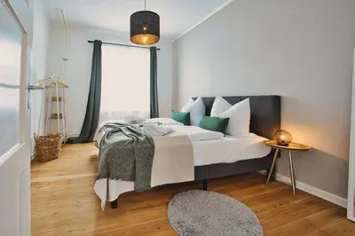 Ein Bett oder Betten in einem Zimmer der Unterkunft HejU - Parking - Kitchen - Netflix - Kingsize Bett