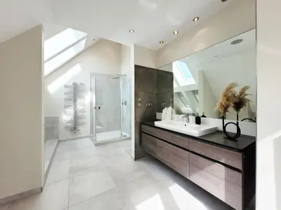 Ein Badezimmer in der Unterkunft Das Rosenhaus - luxoriöses Ferienhaus mit viel Platz für die ganze Familie von 