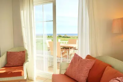 Ein Sitzbereich in der Unterkunft Strandpark Sierksdorf H100