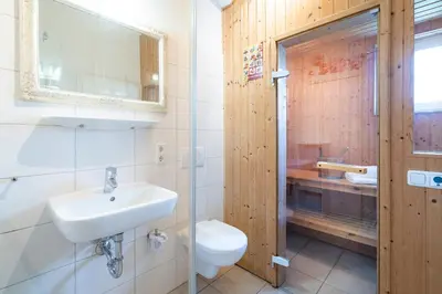 Ein Badezimmer in der Unterkunft Strandpark Sierksdorf H059