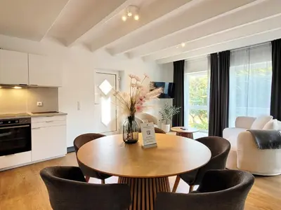 Küche/Küchenzeile in der Unterkunft Charmante Ferienwohnung mit Terrasse - nur 50m zum Strand mit eigenem Parkplatz und Fahrradunterstellmöglichkeit