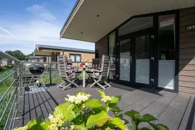 Das Gebäude in dem sich das Ferienhaus befindet