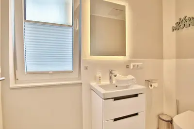 Ein Badezimmer in der Unterkunft Appartementhaus Pönitzer Chaussee Auszeit Appartement Nr 7