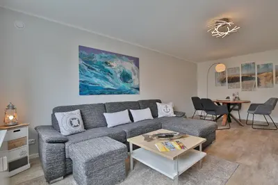 Ein Sitzbereich in der Unterkunft Haus am Seehof Ferienwohnung Ostseeliebe