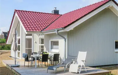 Das Gebäude in dem sich das Ferienhaus befindet