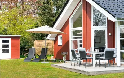 Das Gebäude in dem sich das Ferienhaus befindet