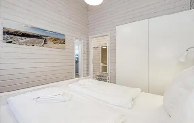 Ein Bett oder Betten in einem Zimmer der Unterkunft Gorgeous Home In Krems Iiwarderbrück