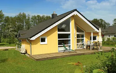 Das Gebäude in dem sich das Ferienhaus befindet