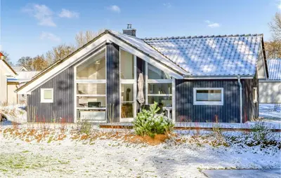 Das Gebäude in dem sich das Ferienhaus befindet