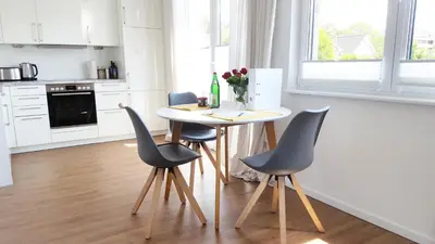 Küche/Küchenzeile in der Unterkunft Ferienwohnung Trave - Wohlfühlatmosphäre zum Auftanken
