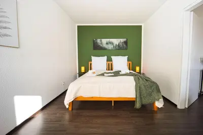 Ein Bett oder Betten in einem Zimmer der Unterkunft HejU - Luxury Aussicht - Kingsize Bed - Kitchen - Bathtub