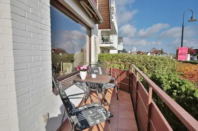 Ein Balkon oder eine Terrasse in der Unterkunft Haus Strandallee 24 Haus Strandallee 24 - Appartement Seemanns Meeresblick