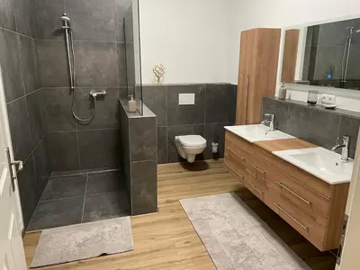 Ein Badezimmer in der Unterkunft Ferienwohnung 3 am Herrenhaus Ahrensbök