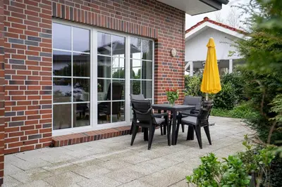 Ein Garten an der Unterkunft BIR9a Ferienwohnung Vahle