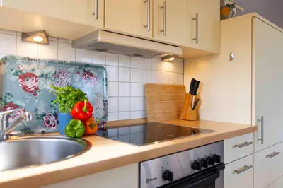 Küche/Küchenzeile in der Unterkunft ARW3b Ferienwohnung Walden F
