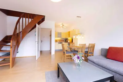 Ein Sitzbereich in der Unterkunft BEE1 Ferienwohnung Ernstorfer