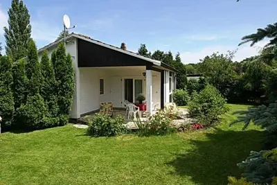 Ein Garten an der Unterkunft EIC4 Bungalow Bullwinkel