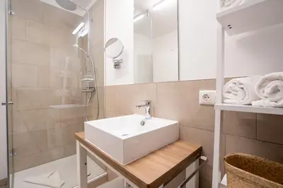 Ein Badezimmer in der Unterkunft GAR4c Appartementhaus 