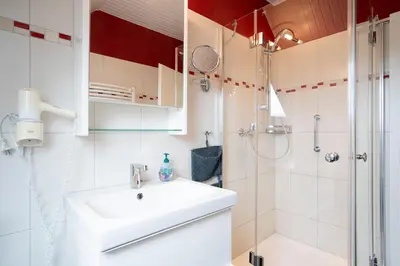 Ein Badezimmer in der Unterkunft HER16c Ankes Gästehaus F