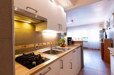 Küche/Küchenzeile in der Unterkunft MEI6b Ferienwohnung Matysik