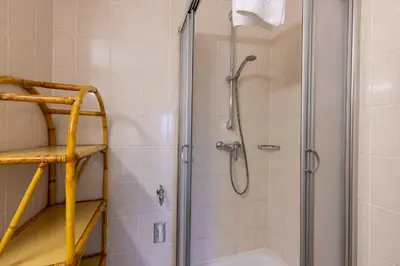 Ein Badezimmer in der Unterkunft OST10b Ferienwohnung Musik-Jischa