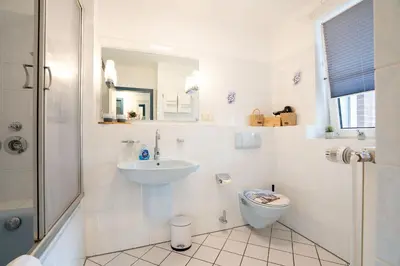 Ein Badezimmer in der Unterkunft Ost11a Ferienwohnung Strandnah