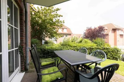 Ein Garten an der Unterkunft OST8 Ferienwohnung Lörper 2