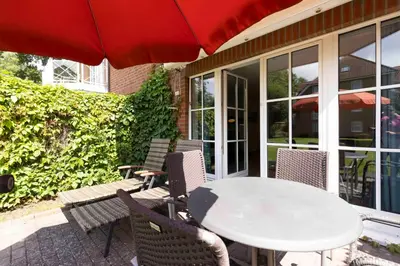 Ein Garten an der Unterkunft OST9 Ferienwohnung Kruse
