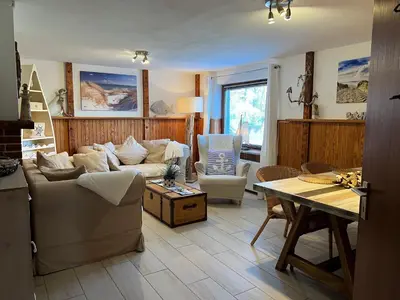Ein Sitzbereich in der Unterkunft STOE12c Ferienhaus Sonne, Wohnung Sonnenschein