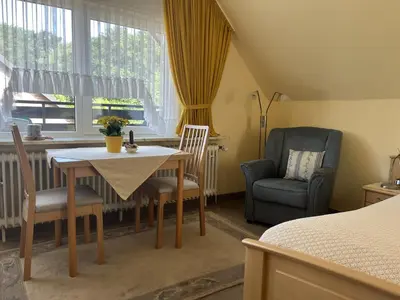 Ein Sitzbereich in der Unterkunft STOE 14b Gästehaus Iden, App 2