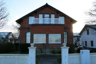 Das Gebäude in dem sich die Ferienwohnung befindet
