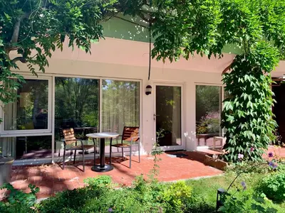 Ein Garten an der Unterkunft Haus Falkenweg 5 Ruhe Oase