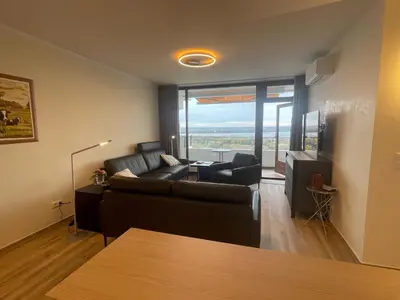 Ein Sitzbereich in der Unterkunft Miramar Meerblick