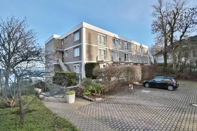 Das Gebäude in dem sich die Ferienwohnung befindet