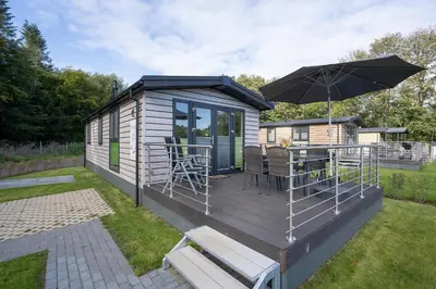 Das Gebäude in dem sich das Ferienhaus befindet