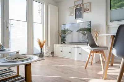 TV/Unterhaltungsangebot in der Unterkunft Ostseecamp Lübecker Bucht Ferienhaus 
