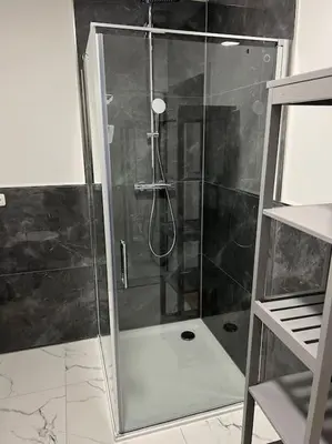 Ein Badezimmer in der Unterkunft Hansehaus Lübeck - Gartensuite