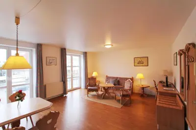 Ein Sitzbereich in der Unterkunft Skipper Appartements
