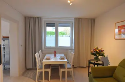 Ein Sitzbereich in der Unterkunft Appartementhaus Flori