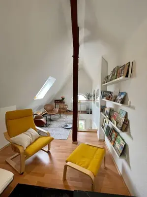 Ein Sitzbereich in der Unterkunft Modernes, familienfreundliches Apartment in Lübeck