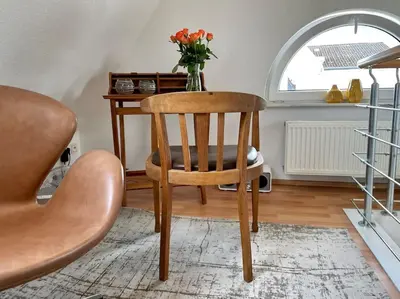 Ein Sitzbereich in der Unterkunft Modernes, familienfreundliches Apartment in Lübeck