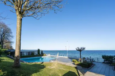 Der Swimmingpool an oder in der Nähe von Große Freiheit App 15
