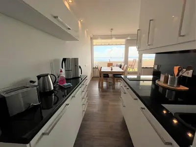 Küche/Küchenzeile in der Unterkunft Panoramic App B10-7