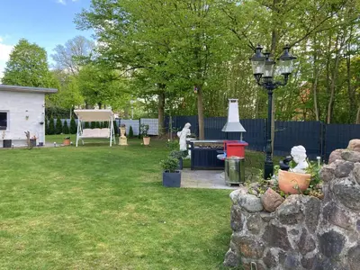 Ein Garten an der Unterkunft Casa Hasselholt