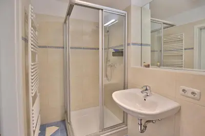 Ein Badezimmer in der Unterkunft Wohldkamp 4 Appartement 5