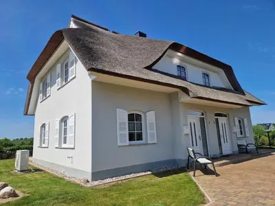 Das Gebäude in dem sich das Ferienhaus befindet