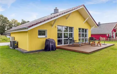 Das Gebäude in dem sich das Ferienhaus befindet